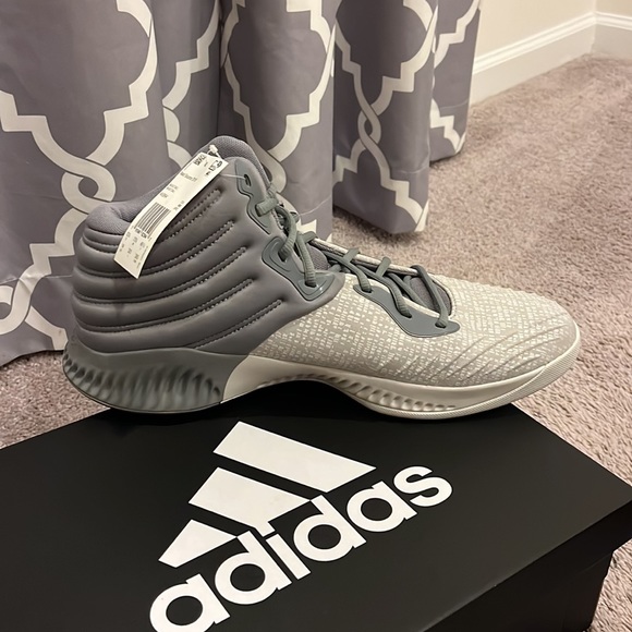 Adidas Mad Bounce 2018 Basketball Shoes Sneakers new grey Mens Size 14 - Picture 4 of 13